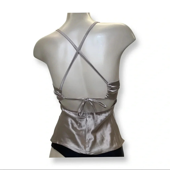 Dizzy Lizzy satin zip closure top - Picture 5 of 6